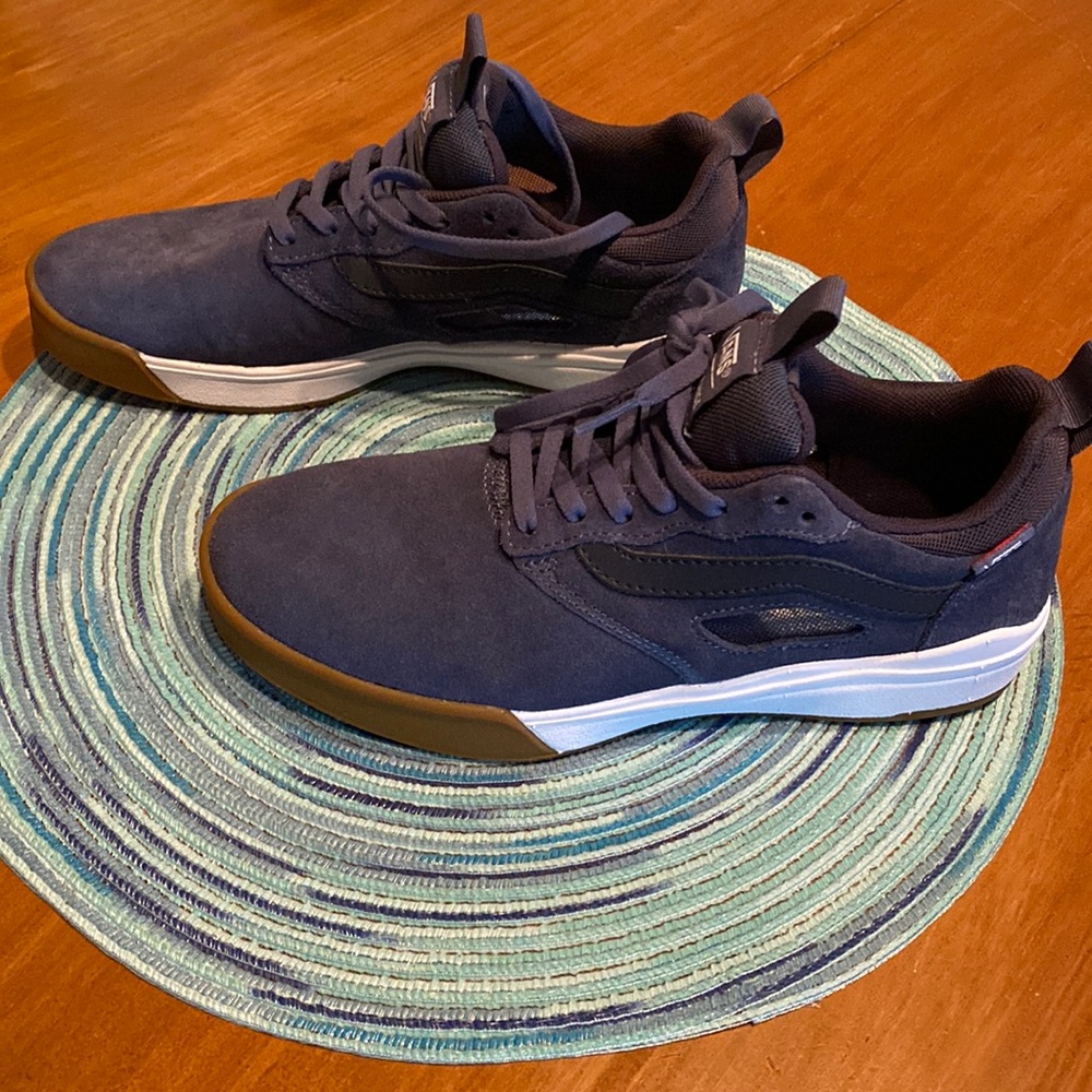 Hardly worn, really cute Vans Ultra Range Pro sneakers